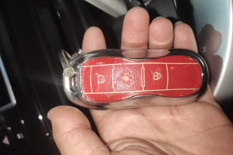 Used Dongfeng Fengon ix7 2020 2.0 TGDI Automatic All-Wheel-Drive Pioneer Edition Vehicle Key