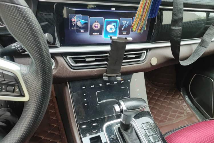 Used Dongfeng Fengon ix7 2020 2.0 TGDI Automatic All-Wheel-Drive Pioneer Edition Audio And AC Panel