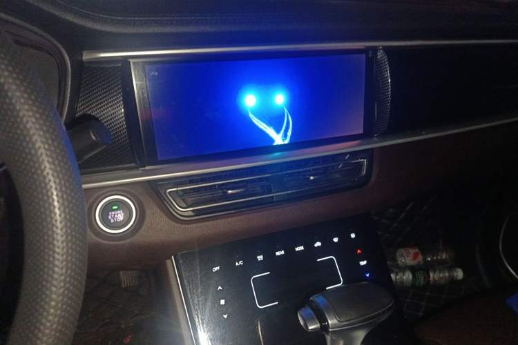 Used Dongfeng Fengon ix7 2020 2.0 TGDI Automatic All-Wheel-Drive Pioneer Edition Audio And AC Panel