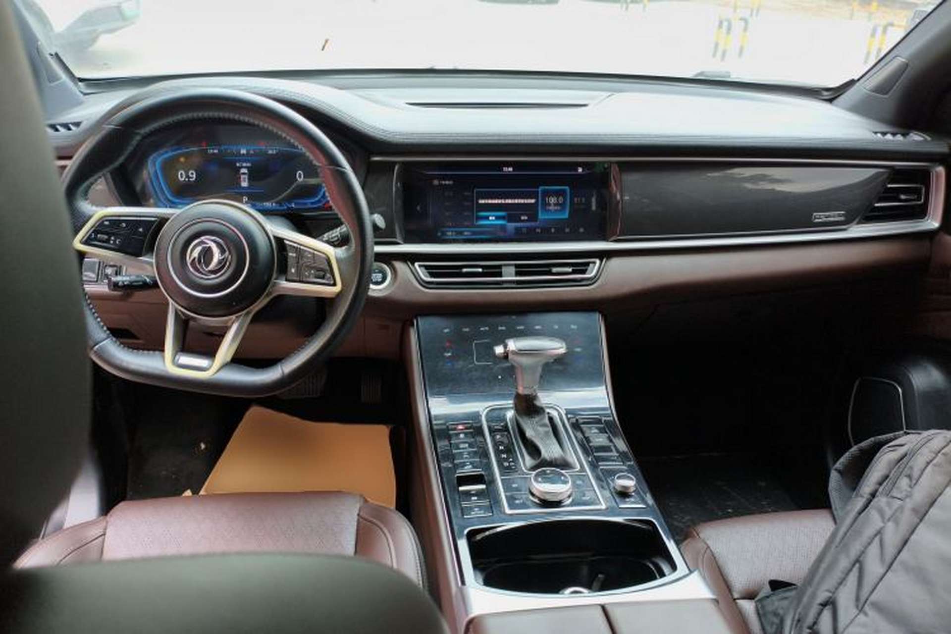 Used Dongfeng Fengon ix7 2020 2.0 TGDI Automatic All-Wheel Drive Comfort Edition Center Console