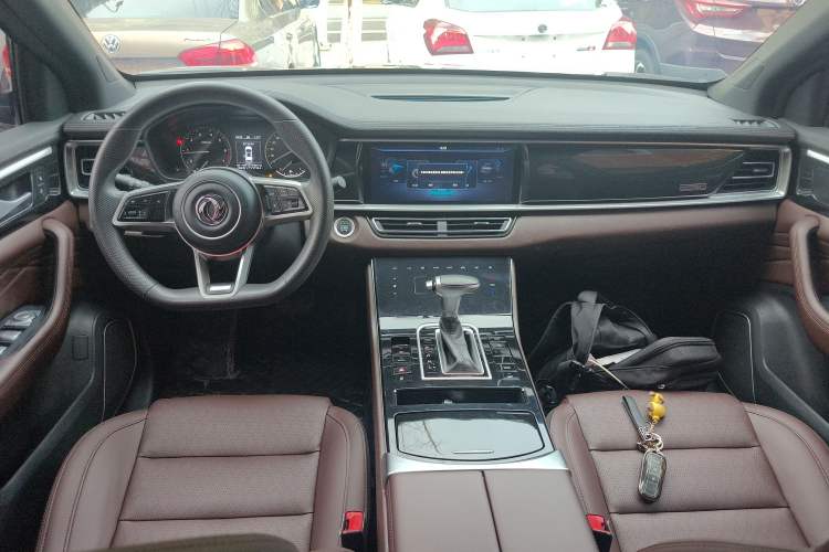 Used Dongfeng Fengon ix7 2020 2.0 TGDI Automatic All-Wheel-Drive Pioneer Edition Center Console