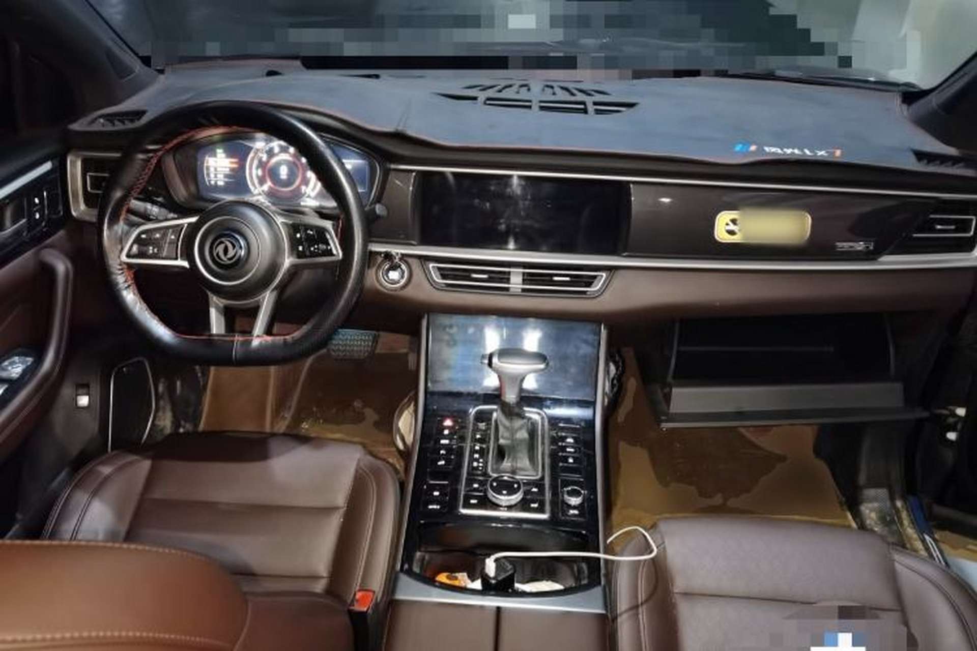 Used Dongfeng Fengon ix7 2020 2.0 TGDI Automatic All-Wheel-Drive ZhenTu Edition Center Console