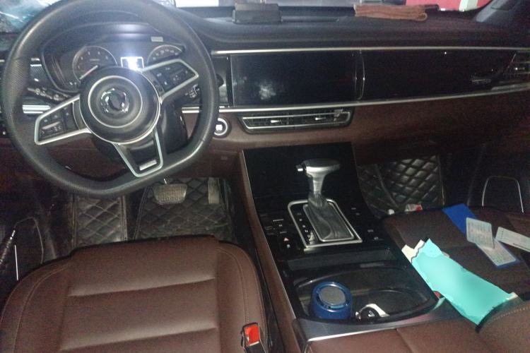 Used Dongfeng Fengon ix7 2020 2.0 TGDI Automatic All-Wheel-Drive Pioneer Edition Center Console