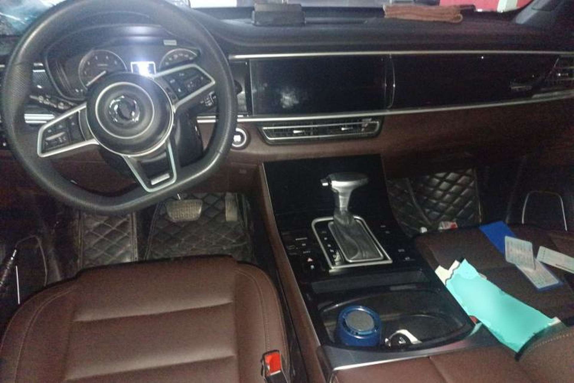 Used Dongfeng Fengon ix7 2020 2.0 TGDI Automatic All-Wheel-Drive Pioneer Edition Center Console
