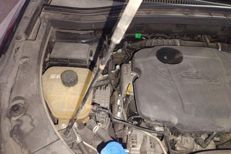 Used Dongfeng Fengon ix7 2020 2.0 TGDI Automatic All-Wheel-Drive Pioneer Edition Engine Bay Right