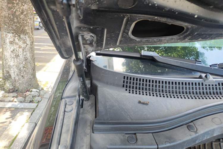 Used Dongfeng Fengon ix7 2020 2.0 TGDI Automatic Two-Wheel Drive Urban Supreme Edition Engine Bay Right