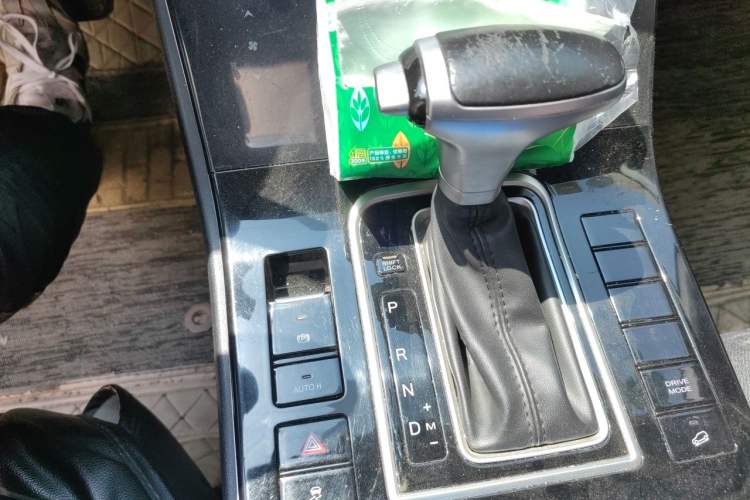 Used Dongfeng Fengon ix7 2020 2.0 TGDI Automatic Two-Wheel Drive Urban Luxury Edition Gear Lever