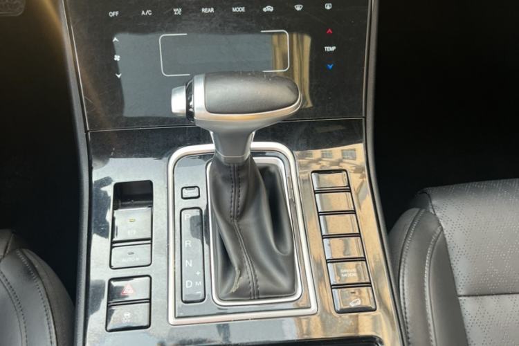 Used Dongfeng Fengon ix7 2020 2.0 TGDI Automatic Two-Wheel Drive Urban Luxury Edition Gear Lever