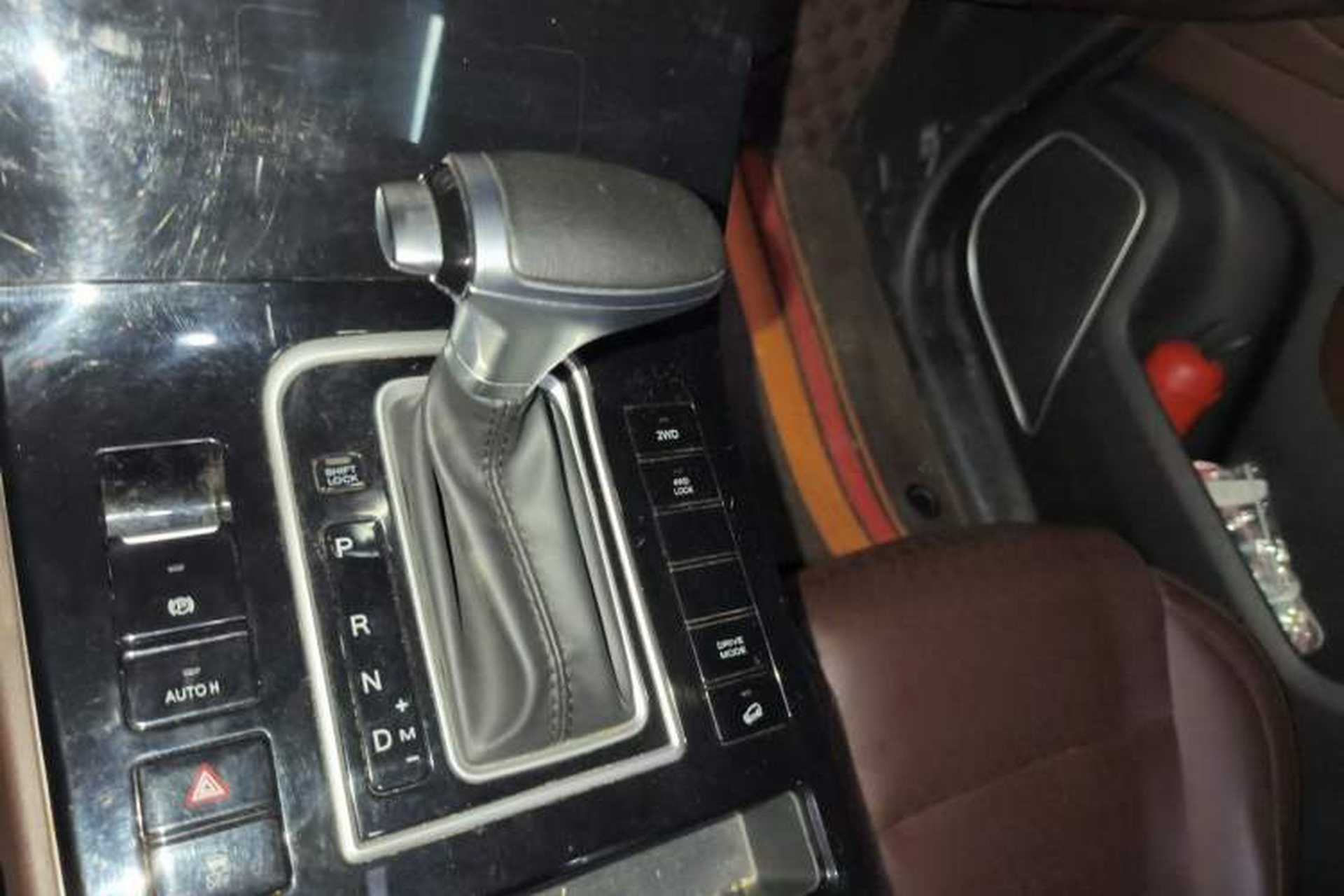 Used Dongfeng Fengon ix7 2020 2.0 TGDI Automatic All-Wheel-Drive Pioneer Edition Gear Lever