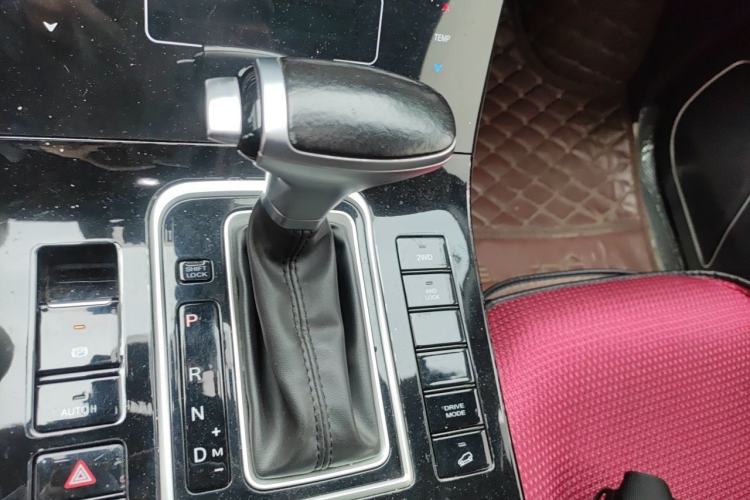 Used Dongfeng Fengon ix7 2020 2.0 TGDI Automatic All-Wheel-Drive Pioneer Edition Gear Lever