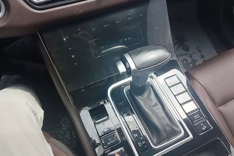 Used Dongfeng Fengon ix7 2020 2.0 TGDI Automatic All-Wheel-Drive Pioneer Edition Gear Lever