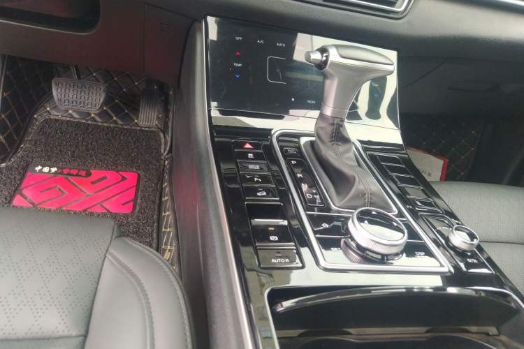 Used Dongfeng Fengon ix7 2020 2.0 TGDI Automatic Two-Wheel Drive Urban Luxury Edition Gear Lever