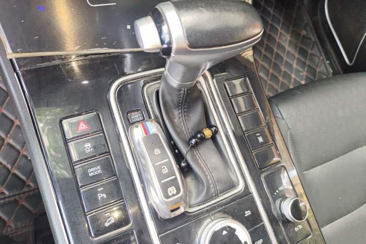Used Dongfeng Fengon ix7 2020 2.0 TGDI Automatic Two-Wheel Drive Urban Supreme Edition Gear Lever