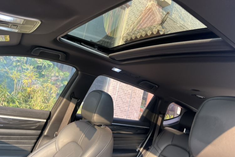 Used Dongfeng Fengon ix7 2020 2.0 TGDI Automatic Two-Wheel Drive Urban Luxury Edition Headliner
