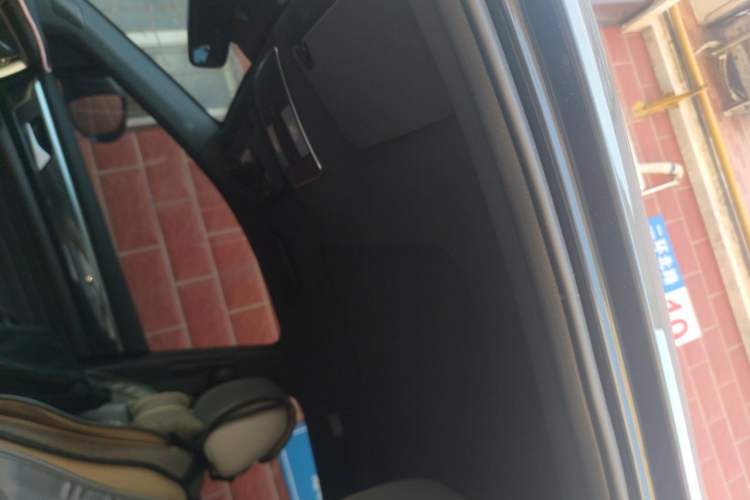 Used Dongfeng Fengon ix7 2020 2.0 TGDI Automatic All-Wheel-Drive ZhenTu Edition Headliner