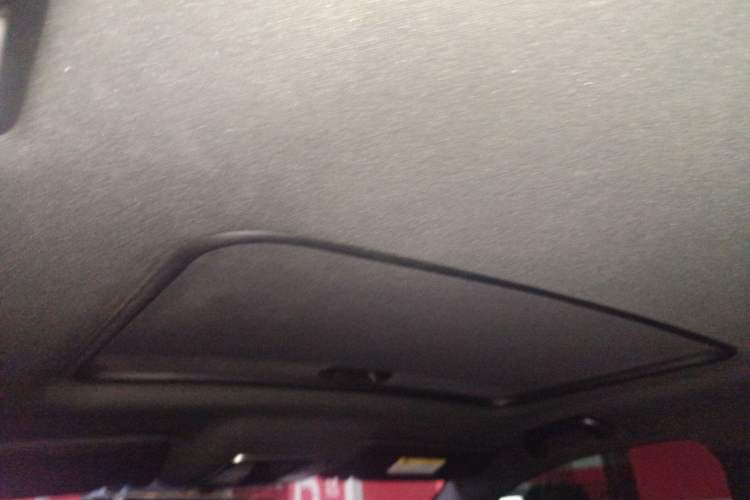 Used Dongfeng Fengon ix7 2020 2.0 TGDI Automatic All-Wheel-Drive Pioneer Edition Headliner
