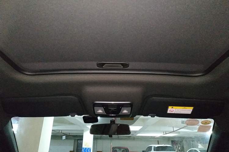 Used Dongfeng Fengon ix7 2020 2.0 TGDI Automatic All-Wheel-Drive Pioneer Edition Headliner