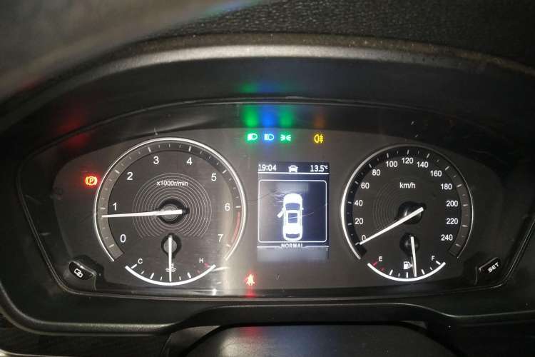 Used Dongfeng Fengon ix7 2020 2.0 TGDI Automatic Two-Wheel Drive Urban Luxury Edition Instrument Cluster