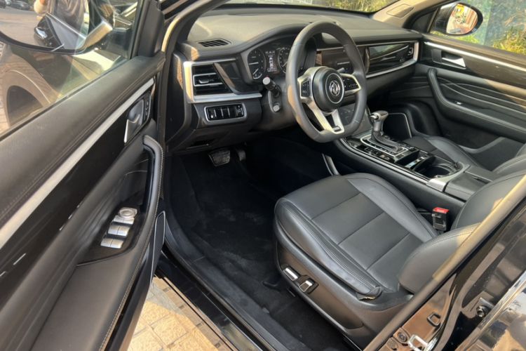 Used Dongfeng Fengon ix7 2020 2.0 TGDI Automatic Two-Wheel Drive Urban Luxury Edition Interior 2