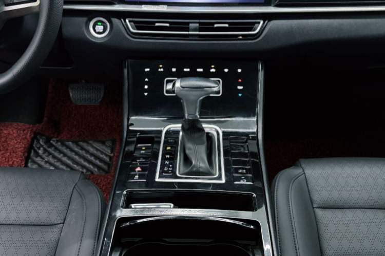 Used Dongfeng Fengon ix7 2020 2.0 TGDI Automatic Two-Wheel Drive Urban Luxury Edition Interior 4