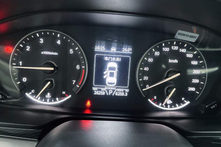 Used Dongfeng Fengon ix7 2020 2.0 TGDI Automatic Two-Wheel Drive Urban Luxury Edition Odometer Close Up
