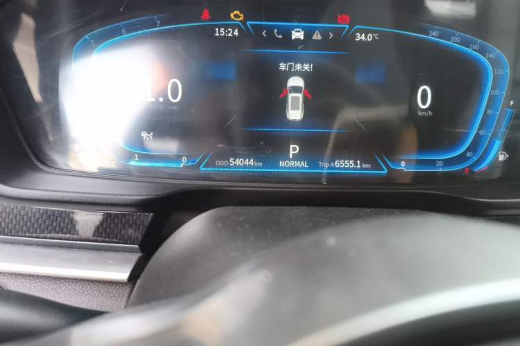 Used Dongfeng Fengon ix7 2020 2.0 TGDI Automatic All-Wheel-Drive ZhenTu Edition Odometer Close Up