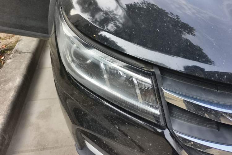 Used Dongfeng Fengon ix7 2020 2.0 TGDI Automatic Two-Wheel Drive Urban Luxury Edition Right Front Headlight