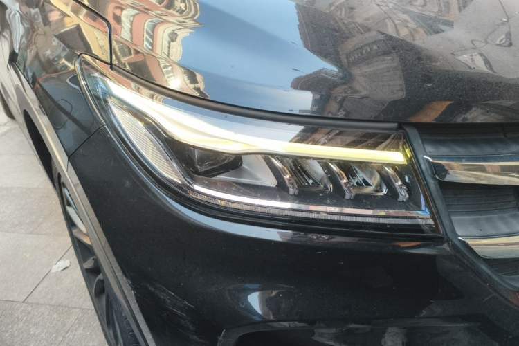 Used Dongfeng Fengon ix7 2020 2.0 TGDI Automatic All-Wheel-Drive ZhenTu Edition Right Front Headlight