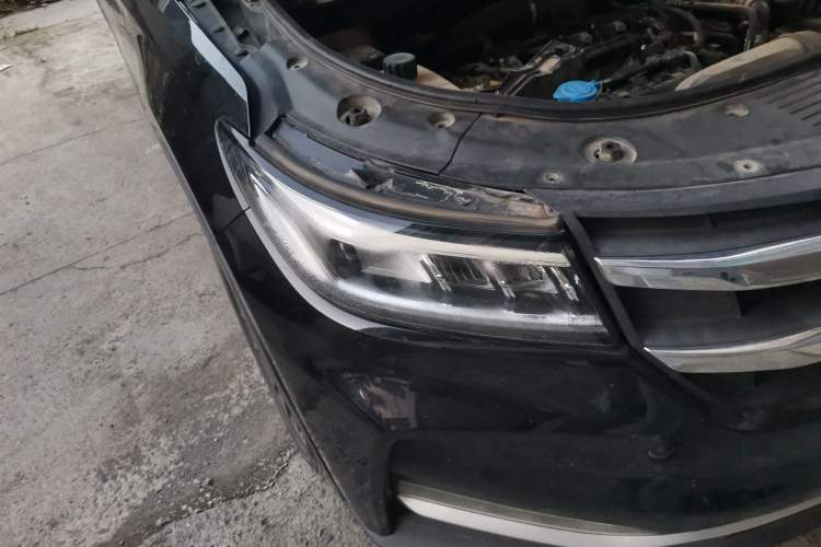 Used Dongfeng Fengon ix7 2020 2.0 TGDI Automatic All-Wheel-Drive ZhenTu Edition Right Front Headlight