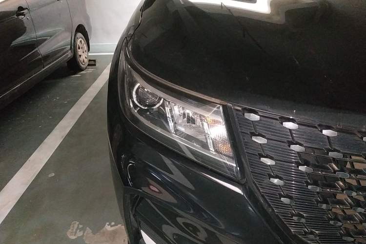 Used Dongfeng Fengon ix7 2020 2.0 TGDI Automatic All-Wheel-Drive Pioneer Edition Right Front Headlight