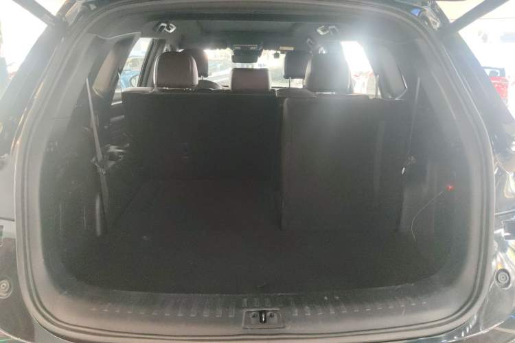 Used Dongfeng Fengon ix7 2020 2.0 TGDI Automatic All-Wheel-Drive ZhenTu Edition Trunk