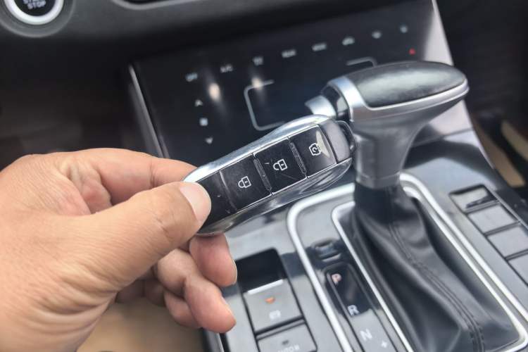 Used Dongfeng Fengon ix7 2020 2.0 TGDI Automatic Two-Wheel Drive Urban Luxury Edition Vehicle Key
