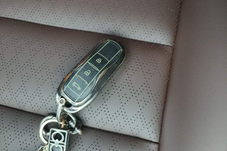 Used Dongfeng Fengon ix7 2020 2.0 TGDI Automatic All-Wheel-Drive Pioneer Edition Vehicle Key