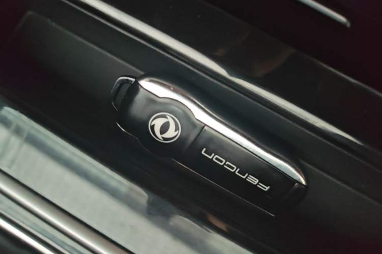 Used Dongfeng Fengon ix7 2020 2.0 TGDI Automatic Two-Wheel Drive Urban Luxury Edition Vehicle Key