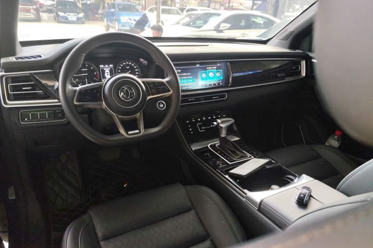 Used Dongfeng Fengon ix7 2020 2.0 TGDI Automatic Two-Wheel Drive Urban Luxury Edition Center Console