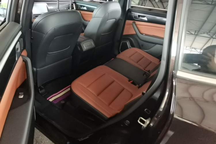 Used Dongfeng Fengon ix7 2020 2.0 TGDI Automatic Two-Wheel Drive Urban Luxury Edition Left Rear Seat