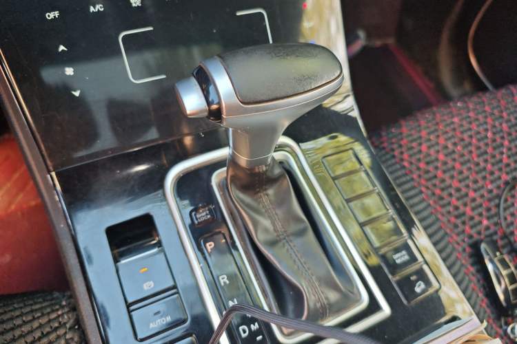 Used Dongfeng Fengon ix7 2020 2.0 TGDI Automatic Two-Wheel Drive Urban Luxury Edition Gear Lever