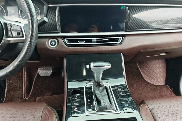 Used Dongfeng Fengon ix7 2020 2.0 TGDI Automatic All-Wheel-Drive Pioneer Edition Audio And AC Panel