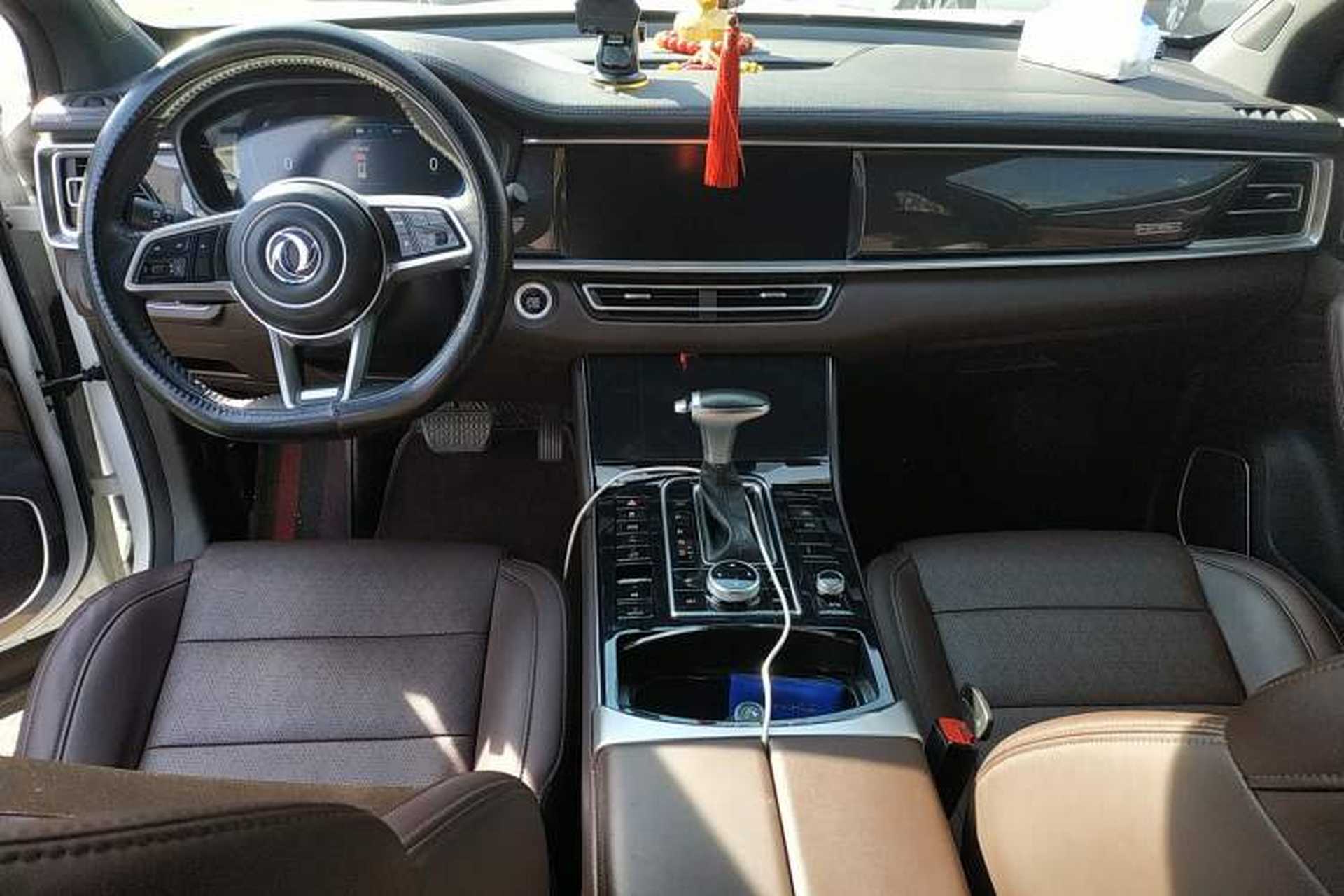 Used Dongfeng Fengon ix7 2020 2.0 TGDI Automatic All-Wheel Drive Comfort Edition Center Console
