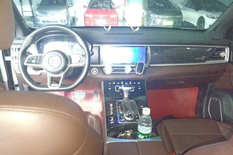 Used Dongfeng Fengon ix7 2020 2.0 TGDI Automatic All-Wheel-Drive ZhenTu Edition Center Console