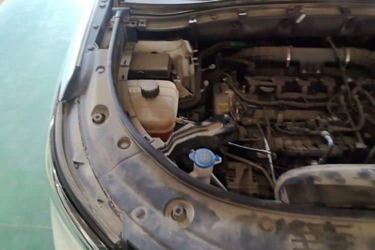 Used Dongfeng Fengon ix7 2020 2.0 TGDI Automatic All-Wheel-Drive ZhenTu Edition Engine Bay Right