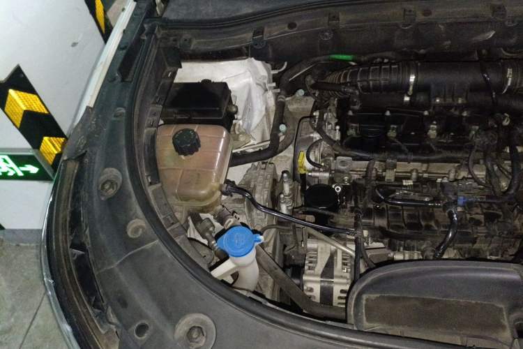 Used Dongfeng Fengon ix7 2020 2.0 TGDI Automatic All-Wheel-Drive ZhenTu Edition Engine Bay Right