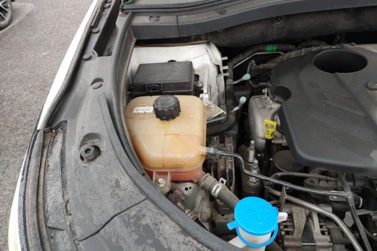 Used Dongfeng Fengon ix7 2020 2.0 TGDI Automatic Two-Wheel Drive Urban Luxury Edition Engine Bay Right