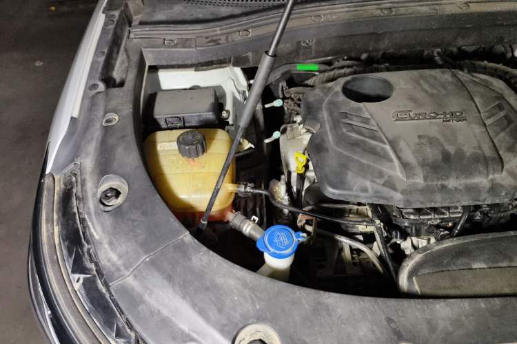 Used Dongfeng Fengon ix7 2020 2.0 TGDI Automatic Two-Wheel Drive Urban Luxury Edition Engine Bay Right