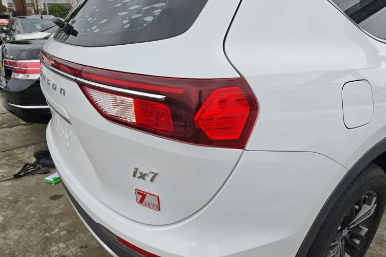 Used Dongfeng Fengon ix7 2020 2.0 TGDI Automatic All-Wheel-Drive Pioneer Edition Exterior 3