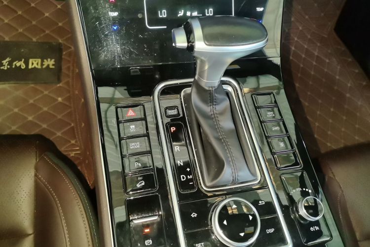 Used Dongfeng Fengon ix7 2020 2.0 TGDI Automatic All-Wheel-Drive ZhenTu Edition Gear Lever