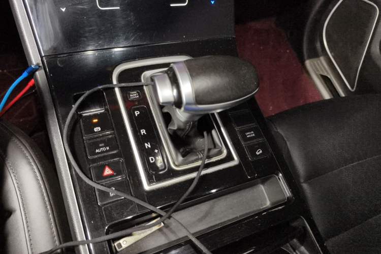 Used Dongfeng Fengon ix7 2020 2.0 TGDI Automatic Two-Wheel Drive Urban Luxury Edition Gear Lever