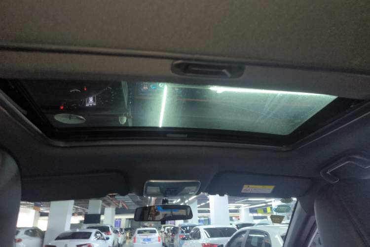 Used Dongfeng Fengon ix7 2020 2.0 TGDI Automatic Two-Wheel Drive Urban Luxury Edition Headliner