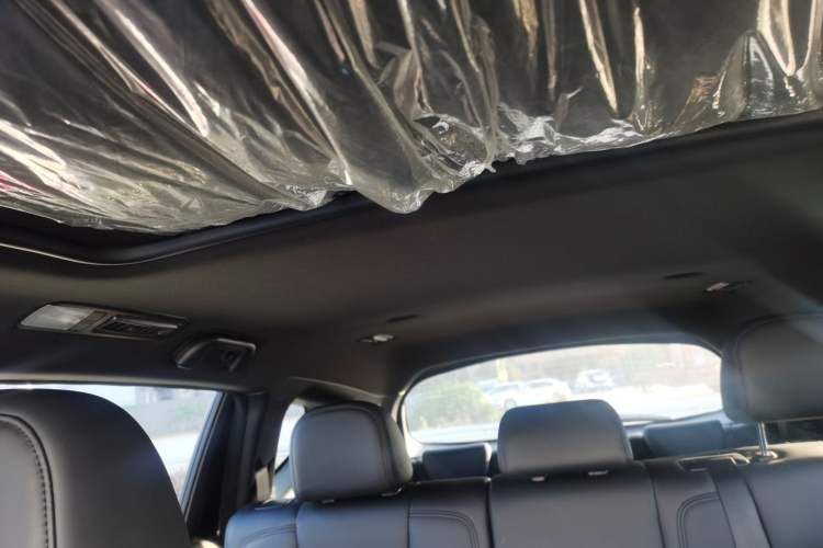 Used Dongfeng Fengon ix7 2020 2.0 TGDI Automatic Two-Wheel Drive Urban Luxury Edition Headliner