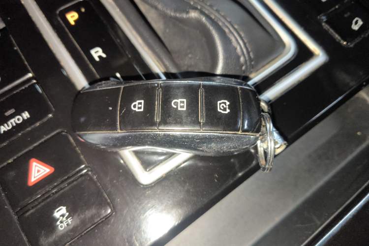 Used Dongfeng Fengon ix7 2020 2.0 TGDI Automatic Two-Wheel Drive Urban Luxury Edition Interior 1